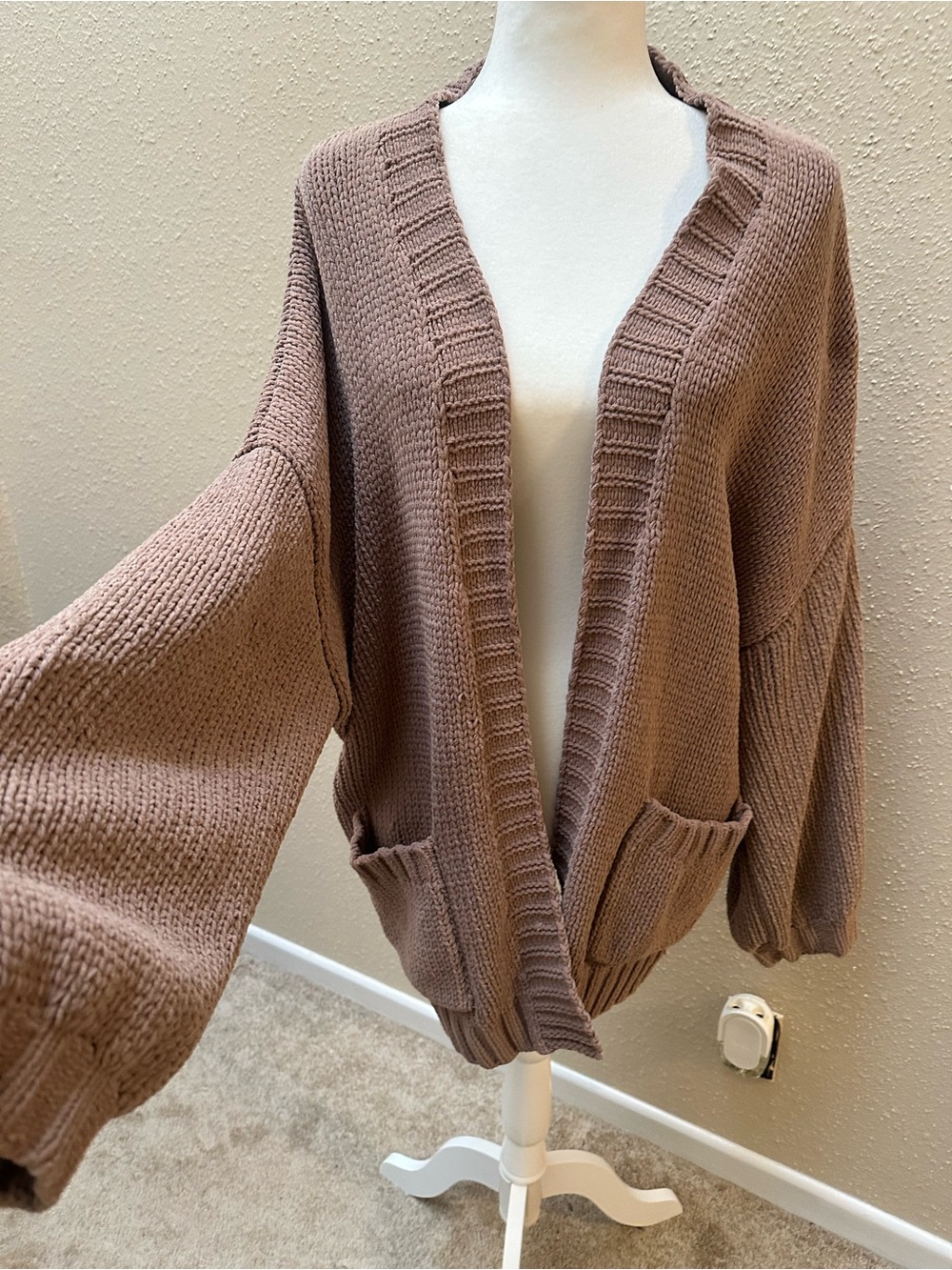 American Eagle Women XL Brown Chunky Knit Cardigan Open Front Oversized Pockets